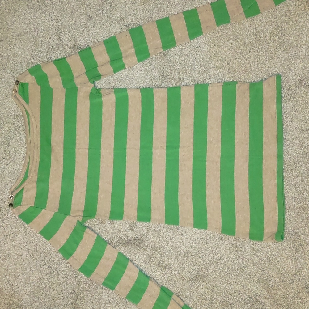 Woman's long sleeve